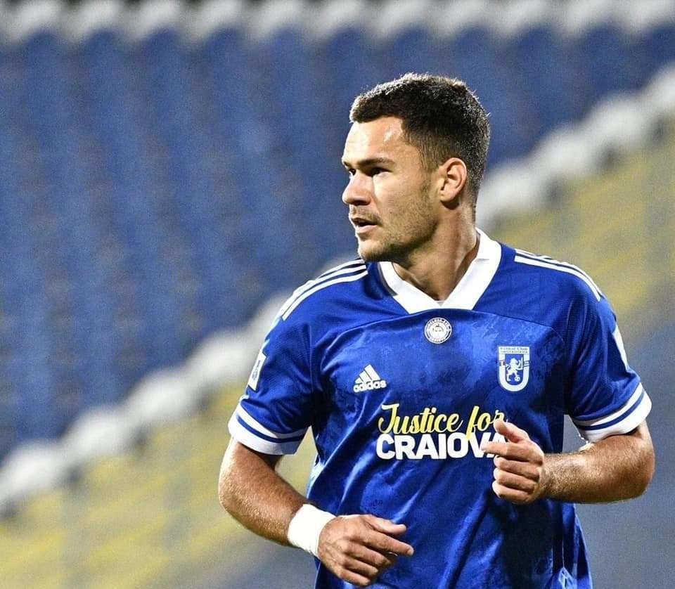 SPECIAL | Fotbalistul globe-trotter! Vorbește trei limbi străine, a jucat în cinci țări și are deja carnet de antrenor_6