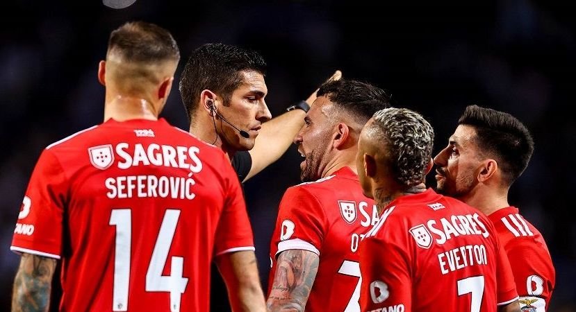 Situația fără precedent la Benfica! Antrenorul a fost sabotat de către jucători! Numele uriaș pregătit de conducere _6