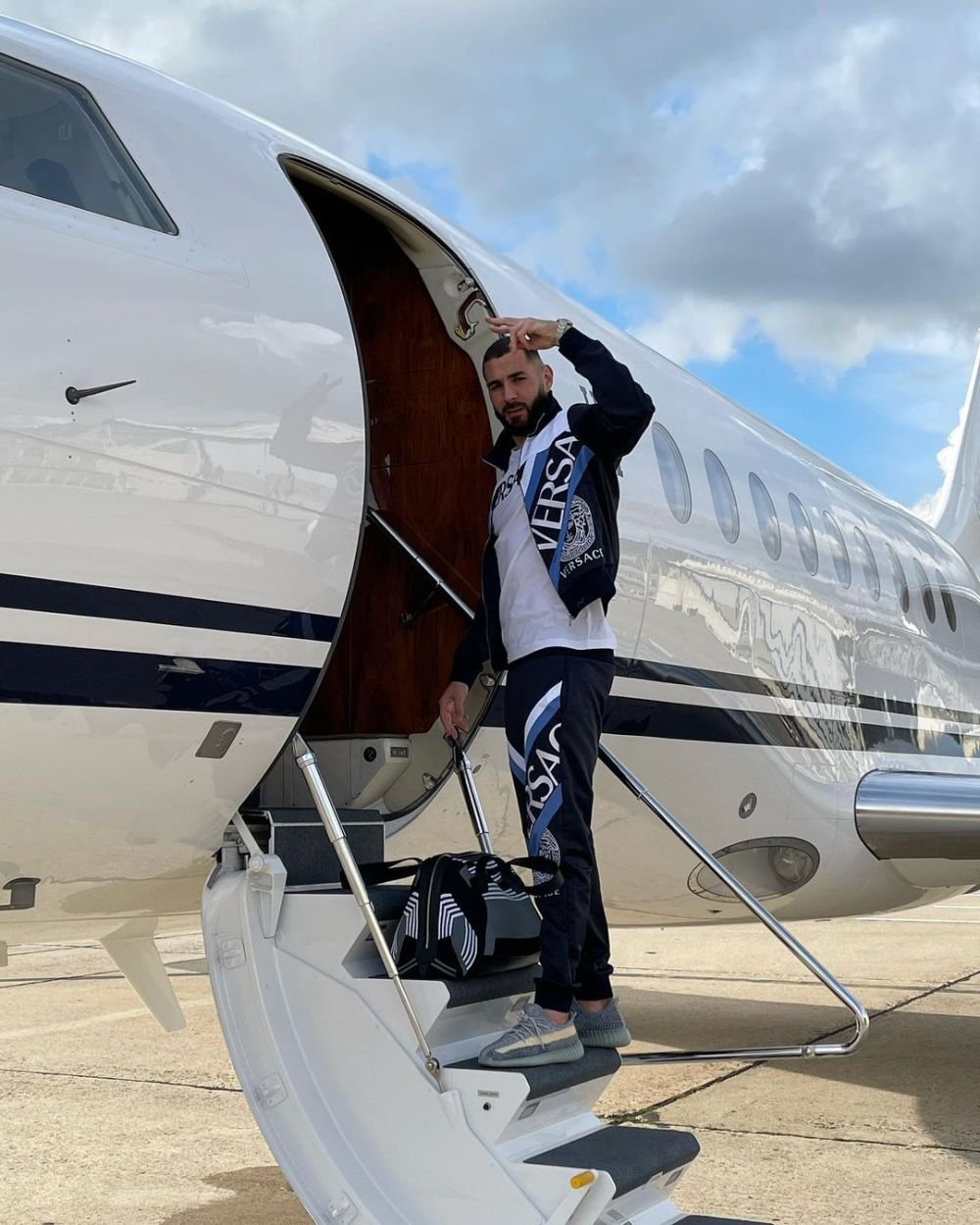 Karim Benzema are o colecție spectaculoasă de mașini. Cât costă bolizii pe care îi deține starul francez _4