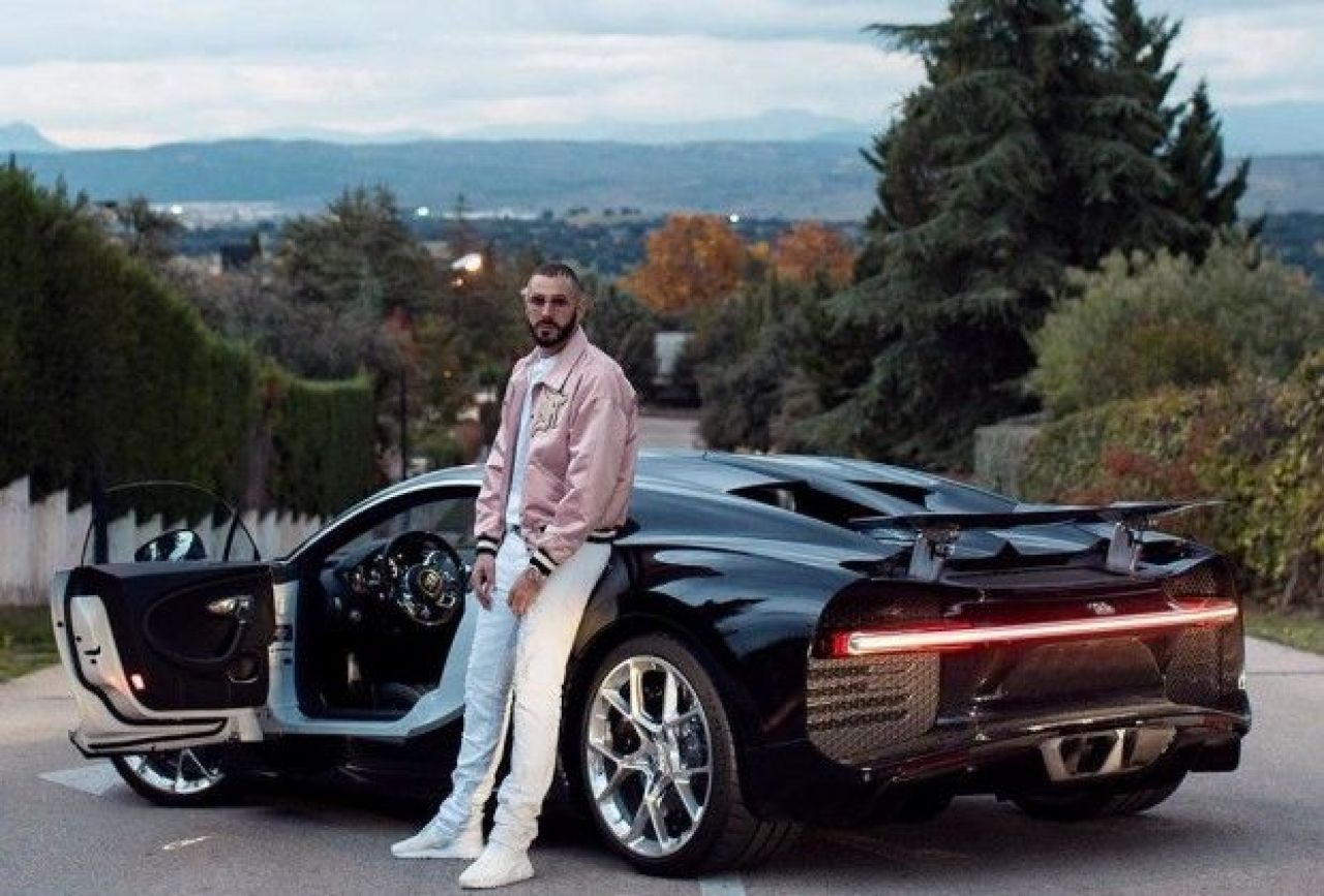 Karim Benzema are o colecție spectaculoasă de mașini. Cât costă bolizii pe care îi deține starul francez _7