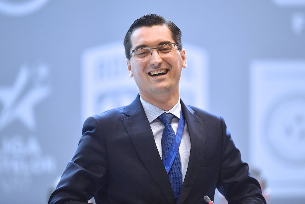 Burleanu, a căzut cloșca? Leo Badea scrie despre finala pentru postul de selecționer al României_8