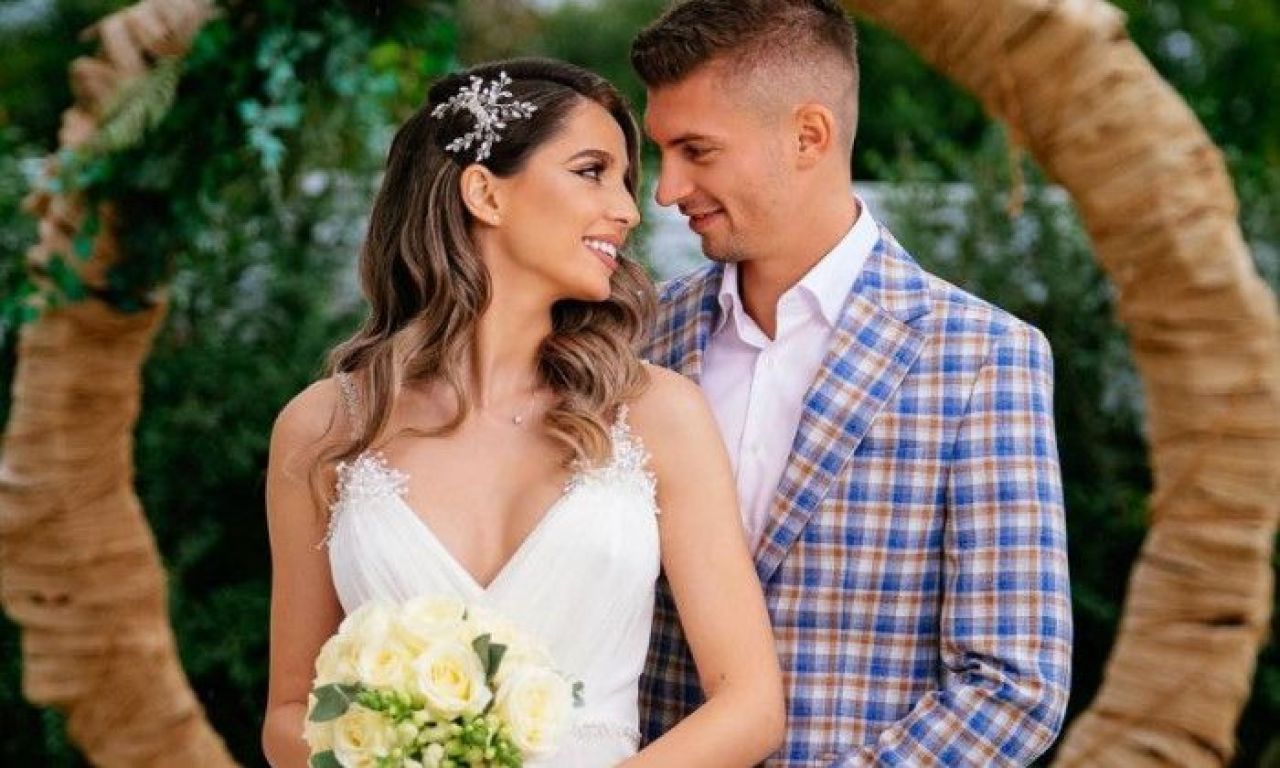 Florin Tănase a primit cel mai dulce cadou de la soția sa! Cum a fost surprins căpitanul FCSB-ului_7