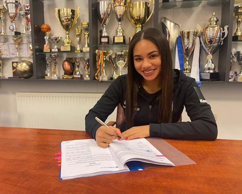 O nouă lovitură dată de CSM București după ce Cristina Neagu și-a prelungit contractul _4