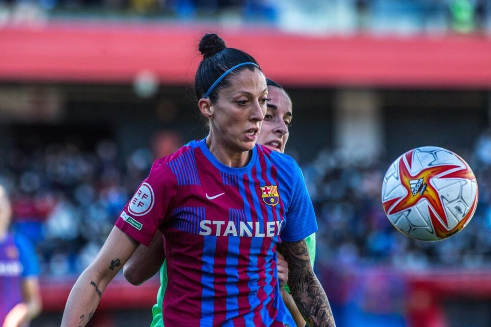 Lewandowski în variantă feminină! Golghetera absolută a lumii este plină de tatuaje și joacă la Barcelona_11