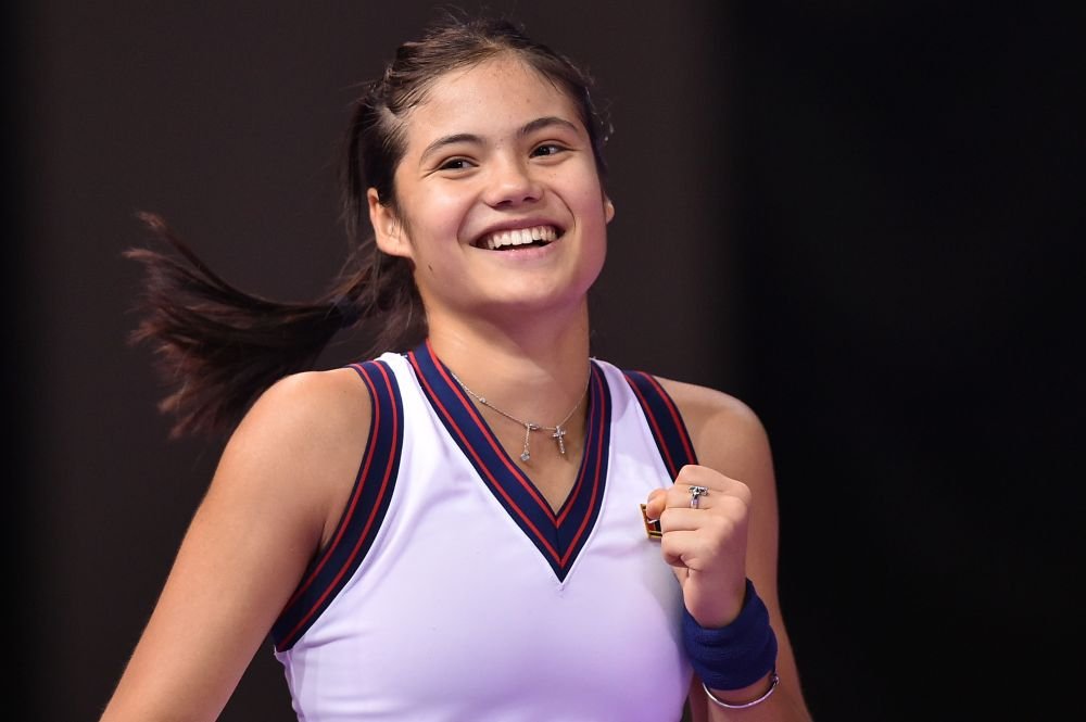 Emma Răducanu, decorată de Regina Elisabeta a II-a. Ce decizie a luat sportiva după infecția cu COVID-19_3