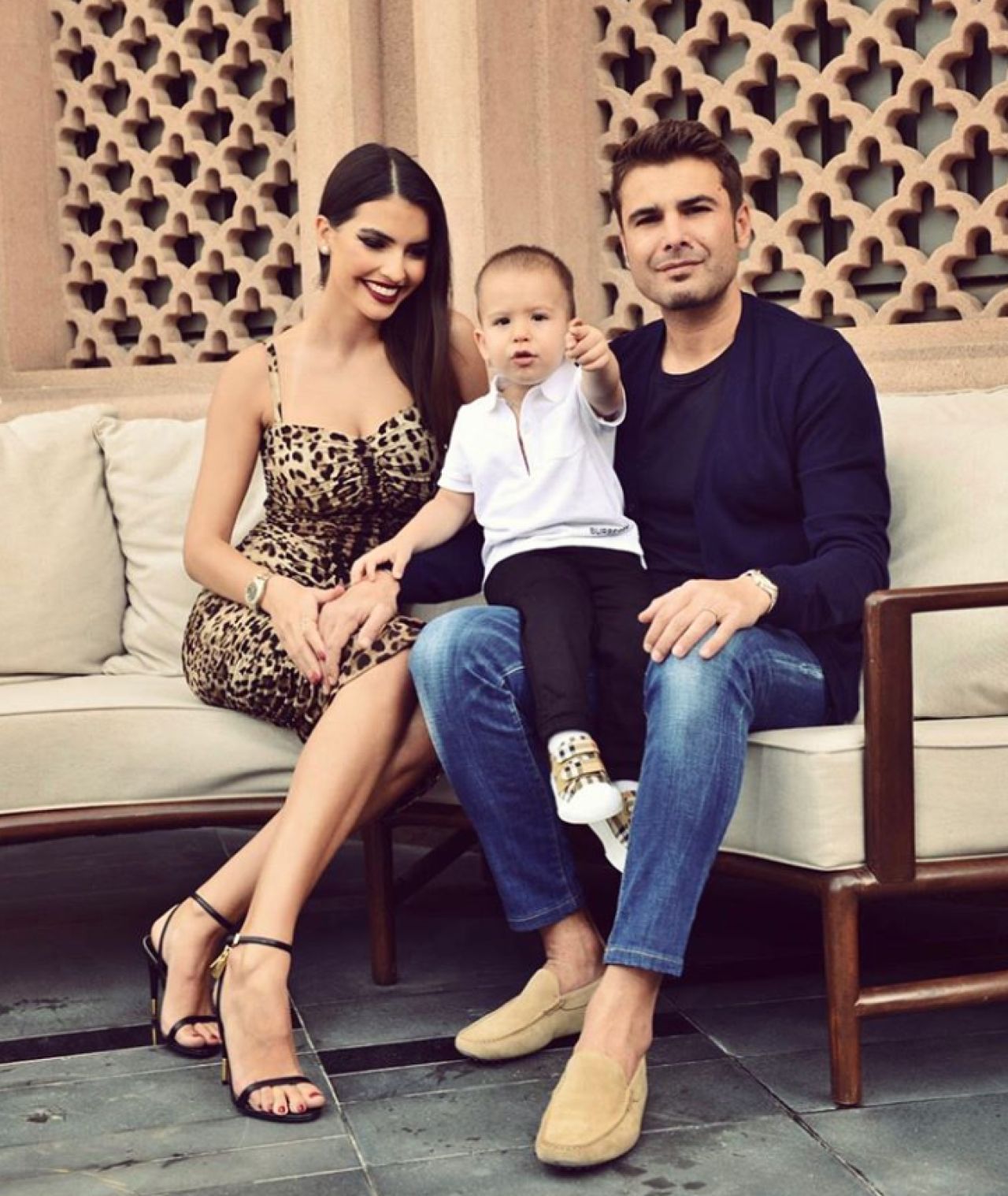 Sandra Mutu a împlinit 28 de ani! Mesajul emoționant transmis de Adrian Mutu soției sale: cum s-au filmat cei doi_12