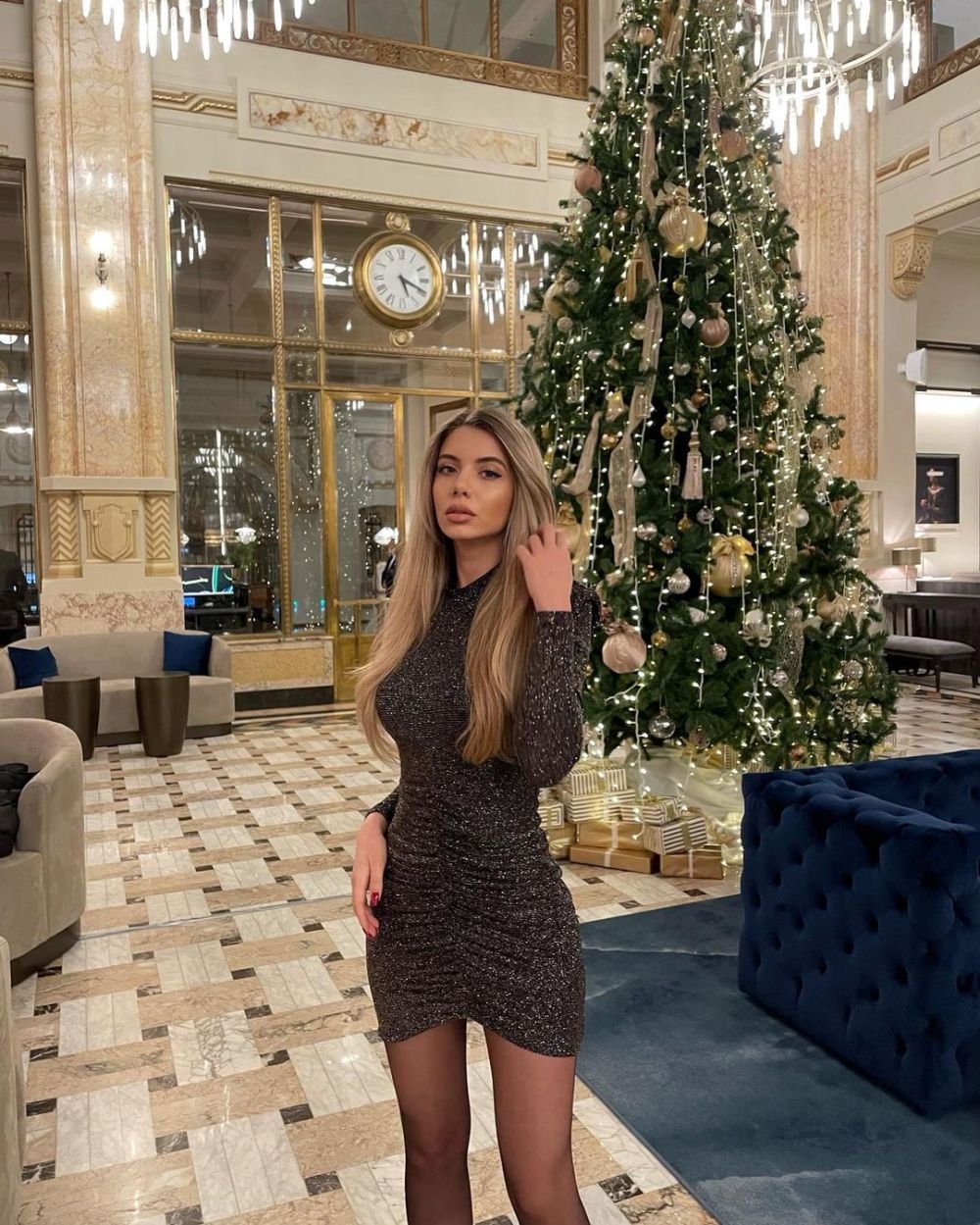 Alexandru Cicâldău, vacanță în Dubai alături de partenera lui. Bianca a făcut senzație cu ținuta sa, de Revelion_5