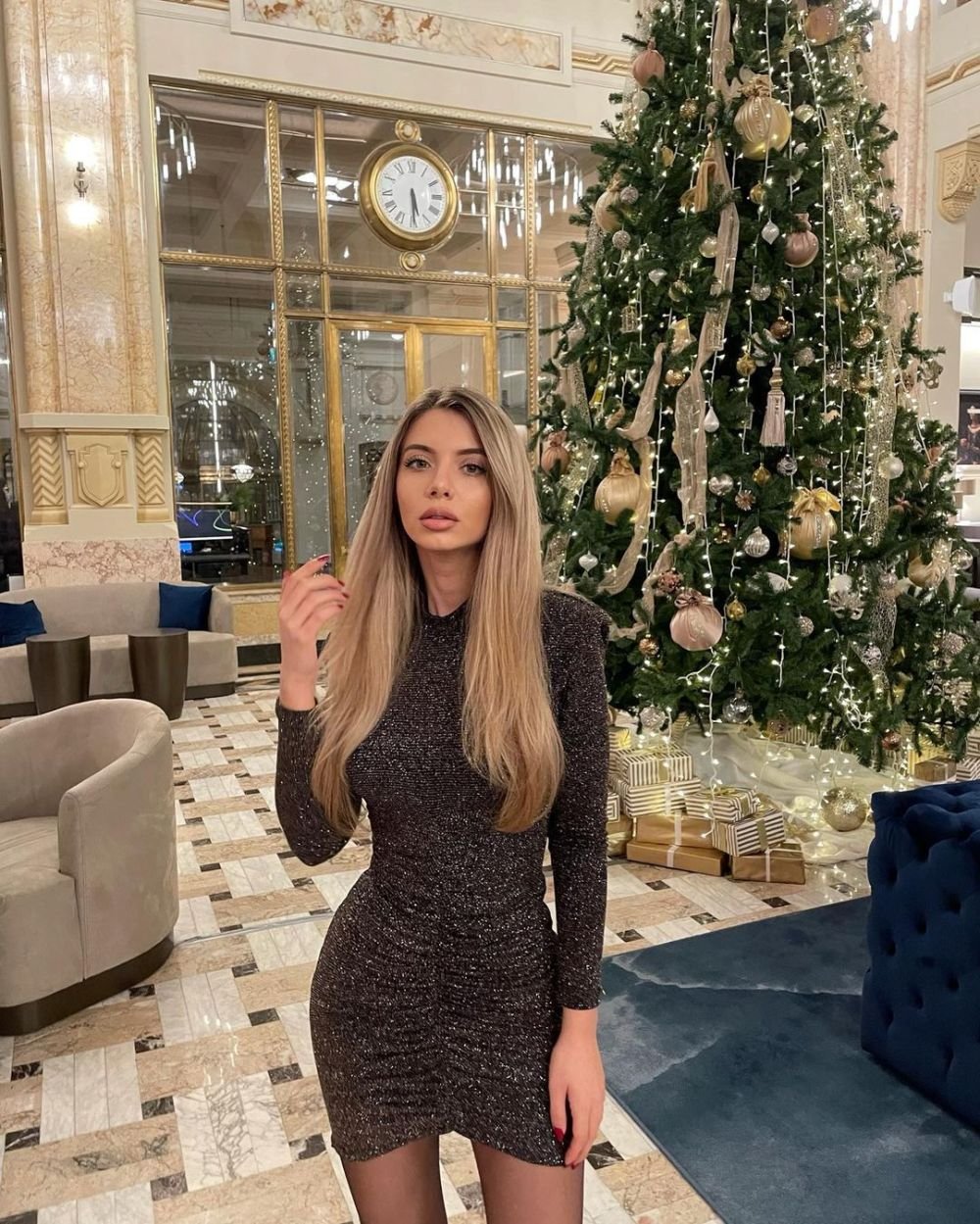 Alexandru Cicâldău, vacanță în Dubai alături de partenera lui. Bianca a făcut senzație cu ținuta sa, de Revelion_7