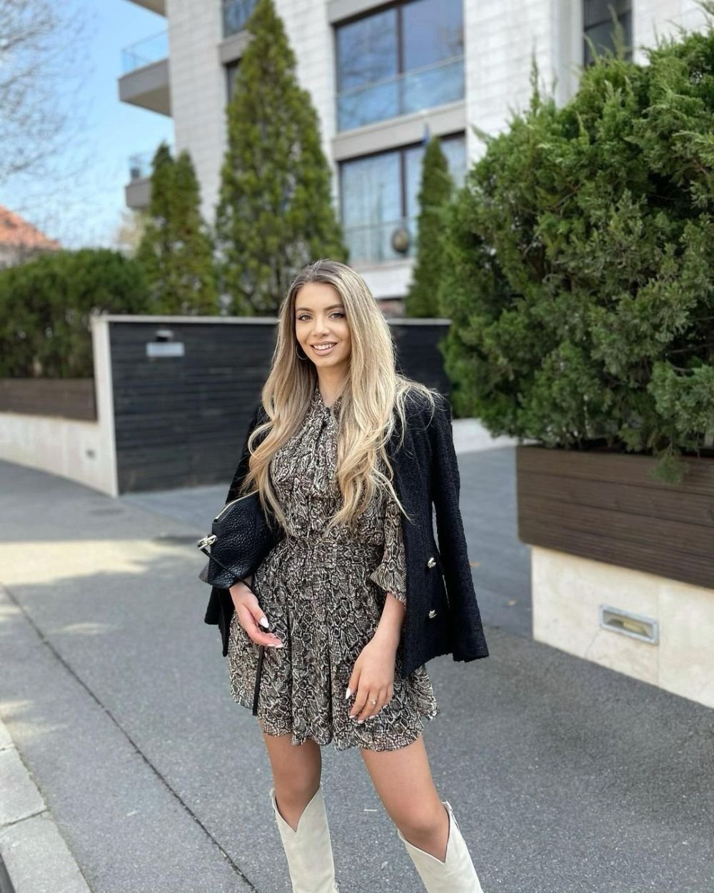 Alexandru Cicâldău, vacanță în Dubai alături de partenera lui. Bianca a făcut senzație cu ținuta sa, de Revelion_23