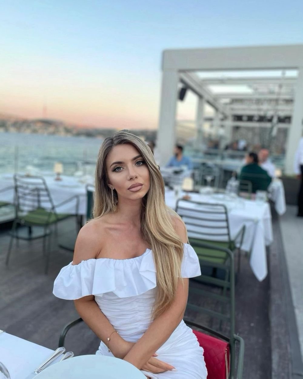 Alexandru Cicâldău, vacanță în Dubai alături de partenera lui. Bianca a făcut senzație cu ținuta sa, de Revelion_46
