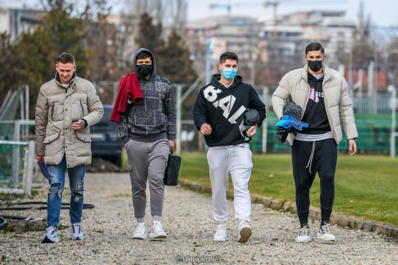 Rapid s-a reunit astăzi! Câți jucători sunt acum în lot și cine a fost votat fotbalistul giuleștean al anului_1