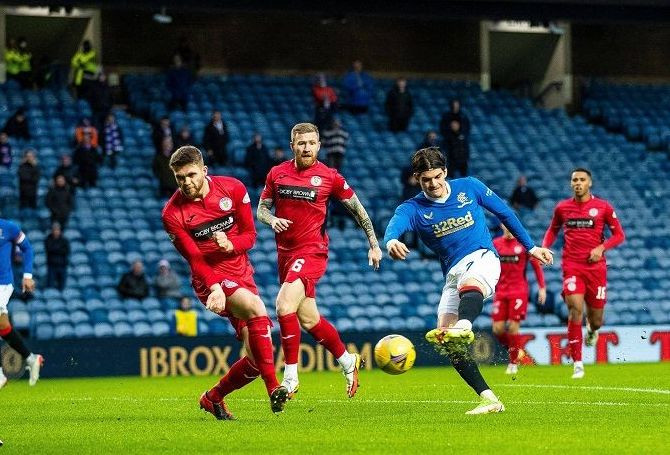 Ianis Hagi, în pericol la Rangers! Decizia lui Giovanni Van Bronckhorst  _3