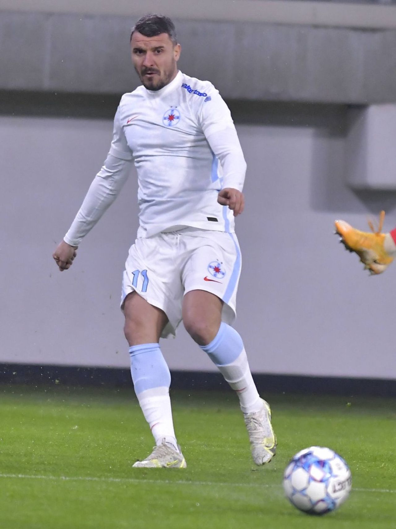 Doar o zi a stat Budescu fără echipă! Mijlocașul ofensiv s-a înțeles cu noul club_4