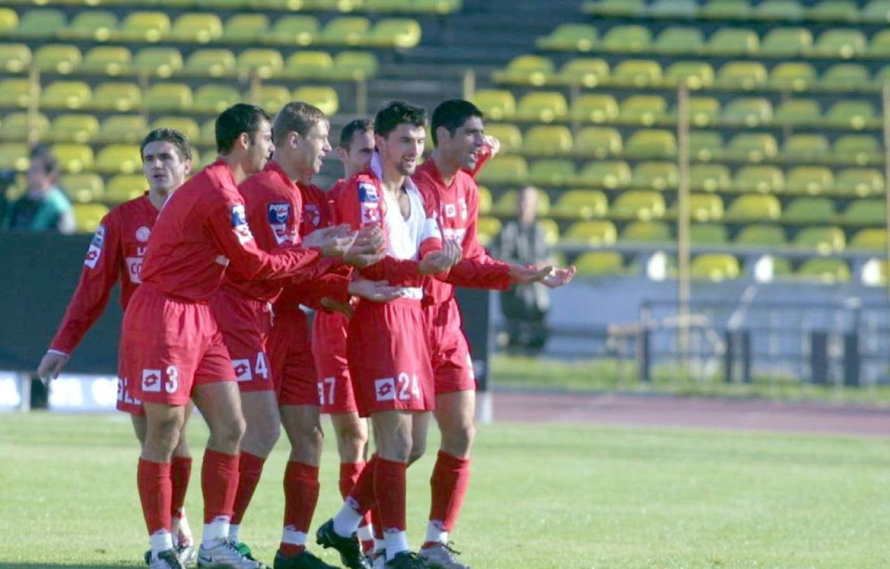 Unde sunt ”câinii” de altădată? Acum 20 de ani, Dinamo avea nu mai puțin de 20 de ”tricolori” în lot și domina campionatul_2