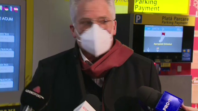 ”V-am adus cadouri”. Boloni, primele declarații după sosirea în România. Urmează negocierile cu FRF_4