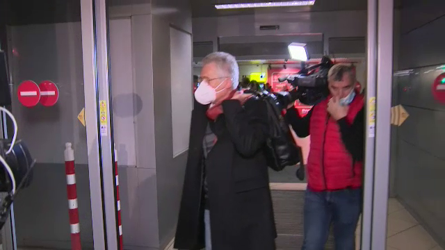 ”V-am adus cadouri”. Boloni, primele declarații după sosirea în România. Urmează negocierile cu FRF_7