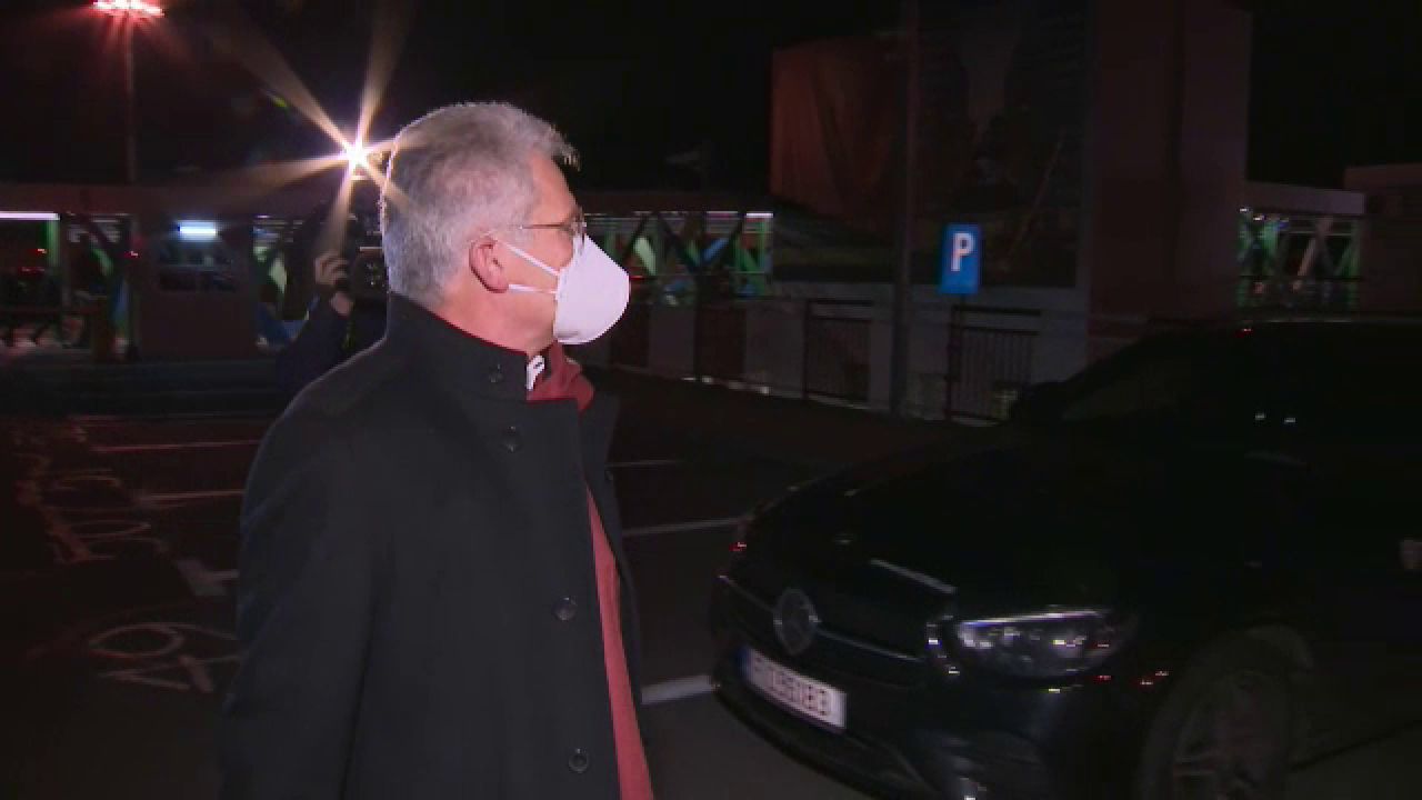 ”V-am adus cadouri”. Boloni, primele declarații după sosirea în România. Urmează negocierile cu FRF_12