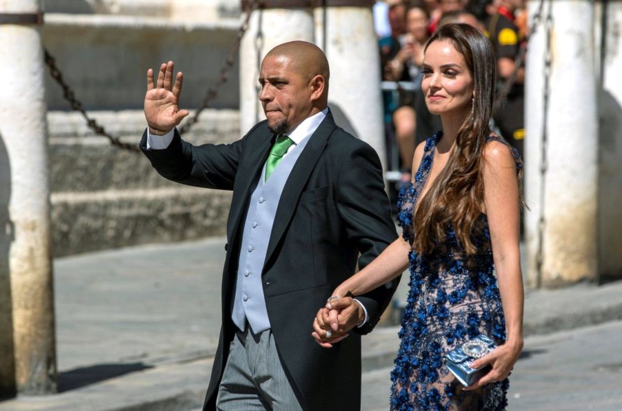 Nu e glumă: Roberto Carlos revine pe gazon la 48 de ani! Cu cine va semna fostul campion mondial_4