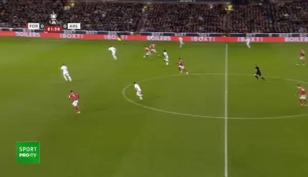 GOL Nottingham! Yates centrează din flancul drept, iar Grabban se &icirc;ntinde și trimite &icirc;n plasă.