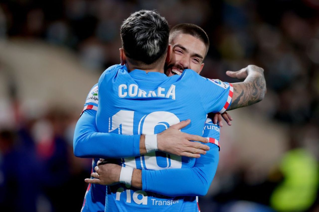'Golul sezonului!' Angel Correa a marcat de la mijlocul terenului pentru Atletico Madrid_1