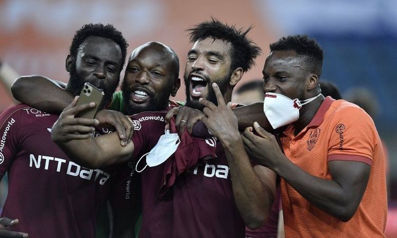 L-au vândut cu 3,2 milioane de euro, dar poate reveni gratis! Preferatul lui Petrescu, cu un picior la CFR Cluj_3