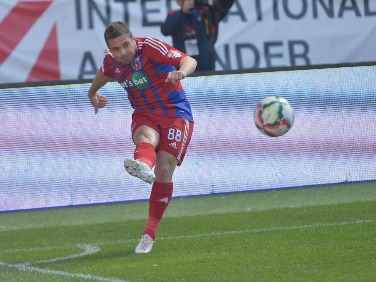 „Mi se pare mult mai greu să joci în Liga 2 decât în Liga 1!” Rugămintea lui Adi Popa pentru fanii CSA Steaua _2