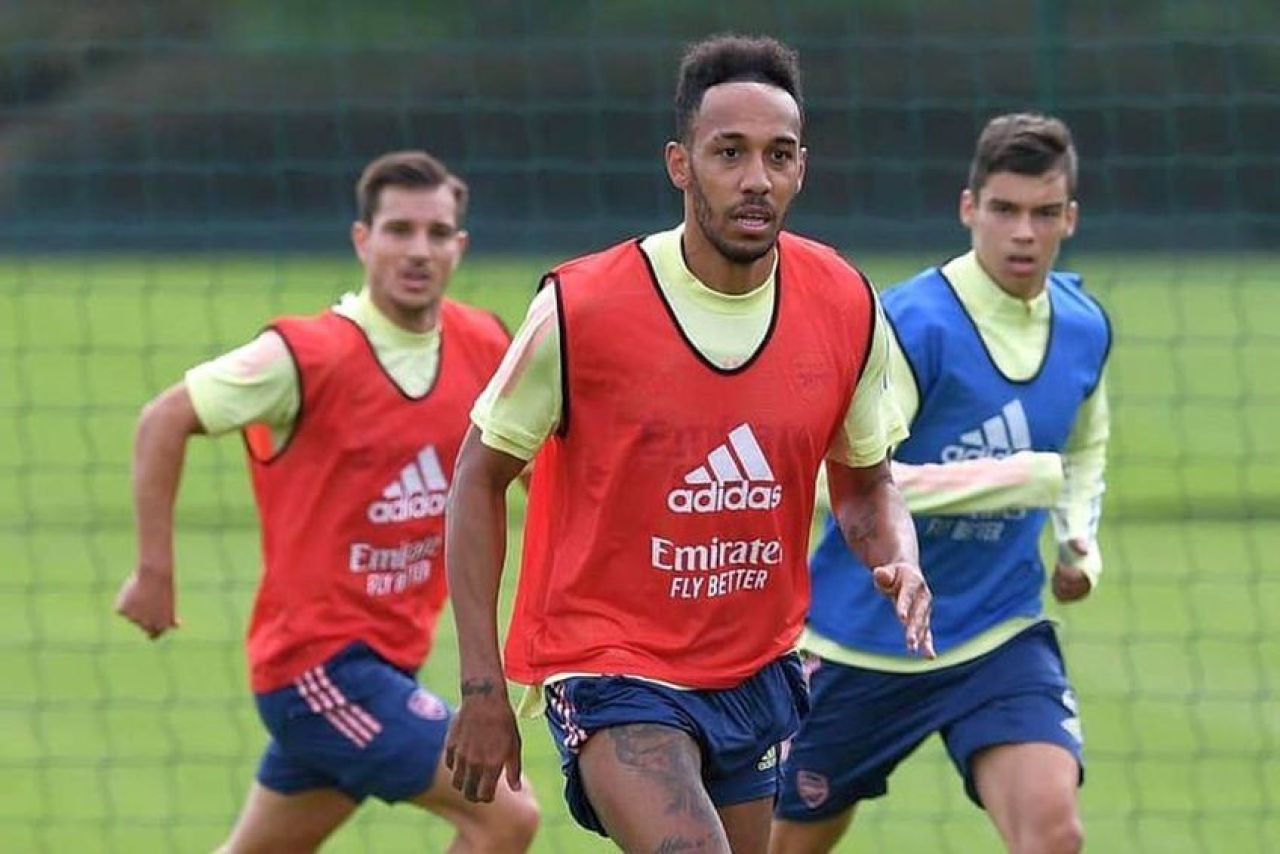 Românul care impresiona la 17 ani revine la antrenamentele lui Arsenal! S-a recuperat după accidentare_6