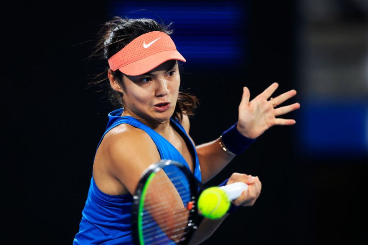 Emma Răducanu, distrusă de Elena Rybakina, scor 6-0, 6-1 în primul meci oficial al sezonului! _13