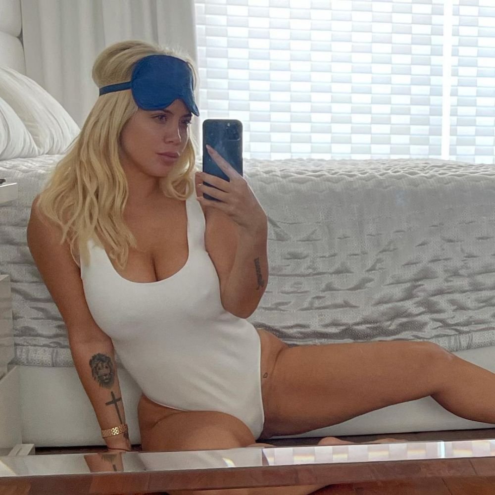 Cum arată costumele de baie pe care Wanda Icardi le vinde cu aproape 9000 de euro. Imagini incendiare cu impresara_21