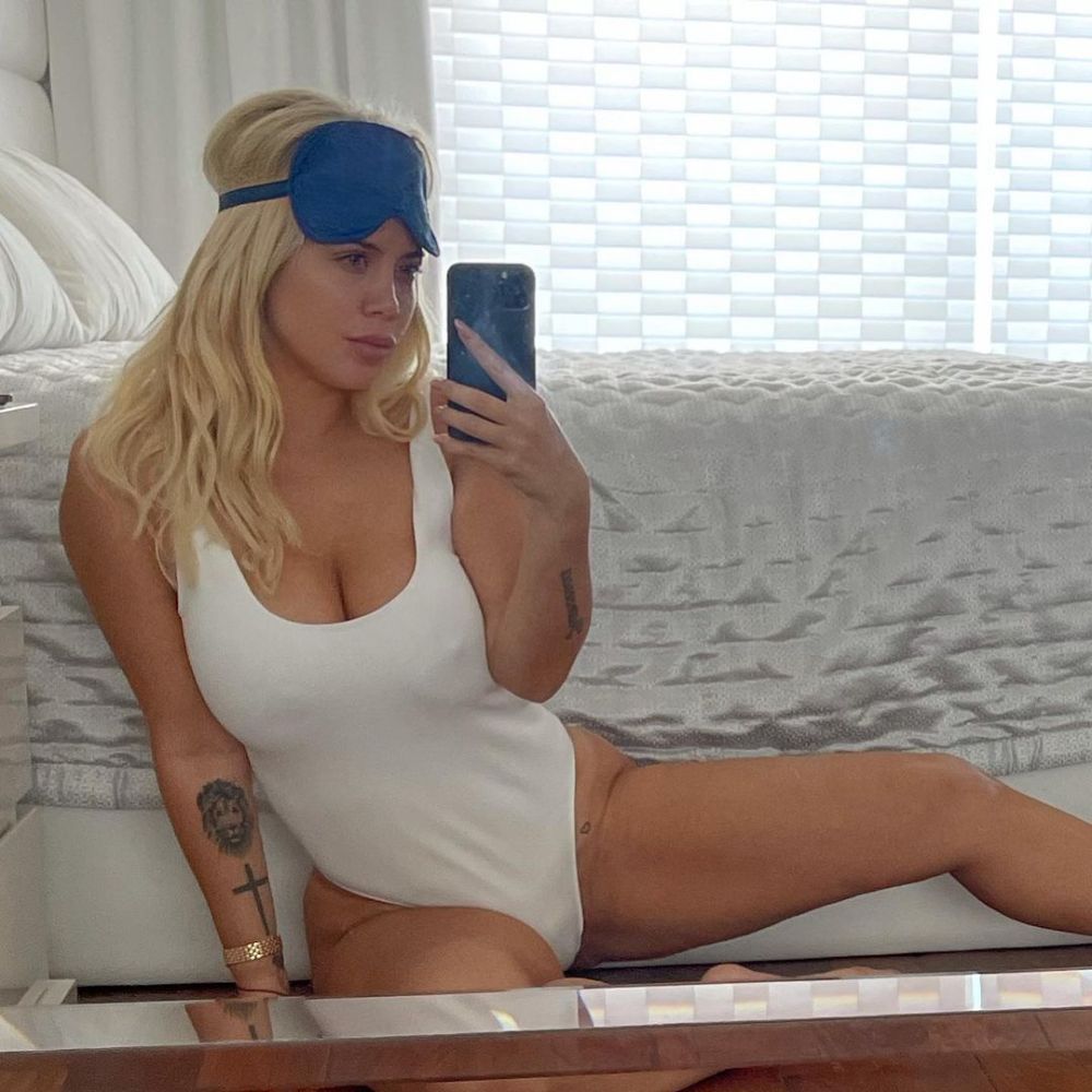 Cum arată costumele de baie pe care Wanda Icardi le vinde cu aproape 9000 de euro. Imagini incendiare cu impresara_21