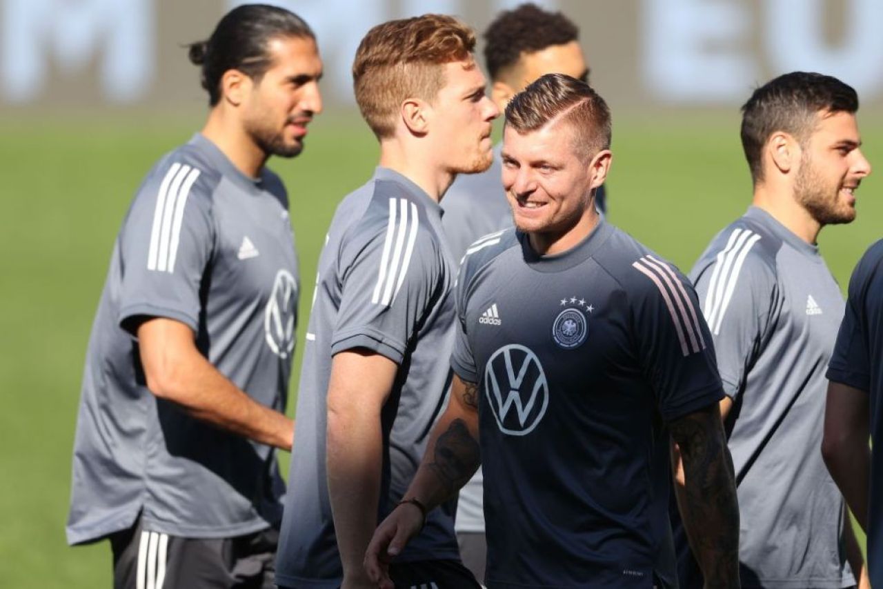 Se încing spiritele înainte de El Clasico! Toni Kroos l-a ironizat pe Xavi la conferința de presă _2