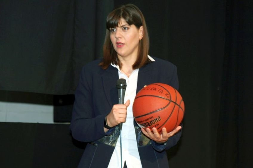 ”De pe parchet la Parchet”. L'Equipe o prezintă pe Laura Codruța Kovesi, vicecampioana europeană la baschet devenită procuror_3