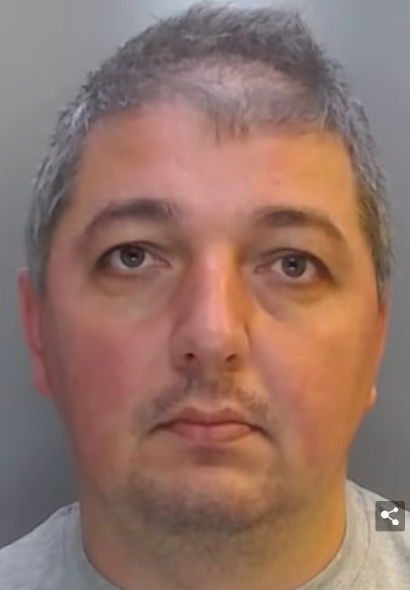 Șofer român, condamnat exemplar, pentru că își căuta partenere sexuale pe internet și a provocat un accident mortal!_3