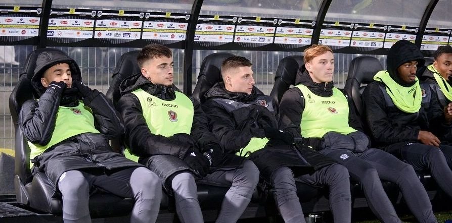 Întăriri din Franța pentru Dinamo! Primul transfer realizat de Florin Răducioiu nu a mai jucat de două luni _7