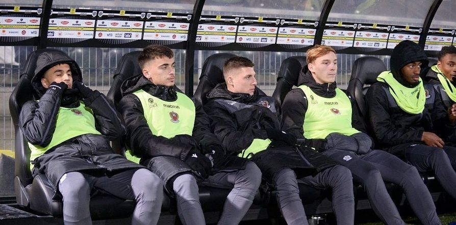 Întăriri din Franța pentru Dinamo! Primul transfer realizat de Florin Răducioiu nu a mai jucat de două luni _7
