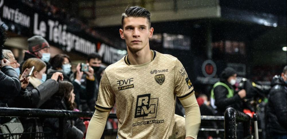 Nu e bun pentru națională, dar l-a vrut la FCSB? Ultima ipoteză &icirc;n cazul lui Alex Dobre