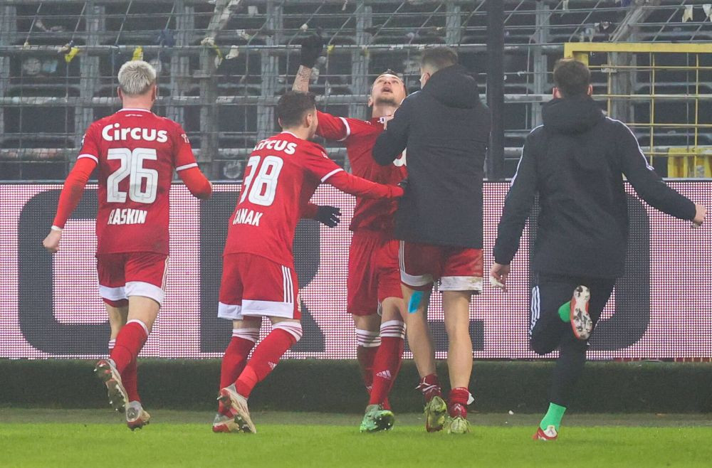 Denis Drăguș, gol &icirc;n derby-ul cu Anderlecht! Finalizare superbă pentru rom&acirc;n