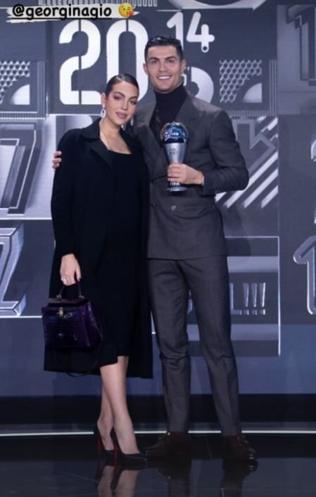 Cristiano Ronaldo, apariție neașteptată la gala FIFA! Starul portughez a fost premiat și a vorbit despre retragere_2