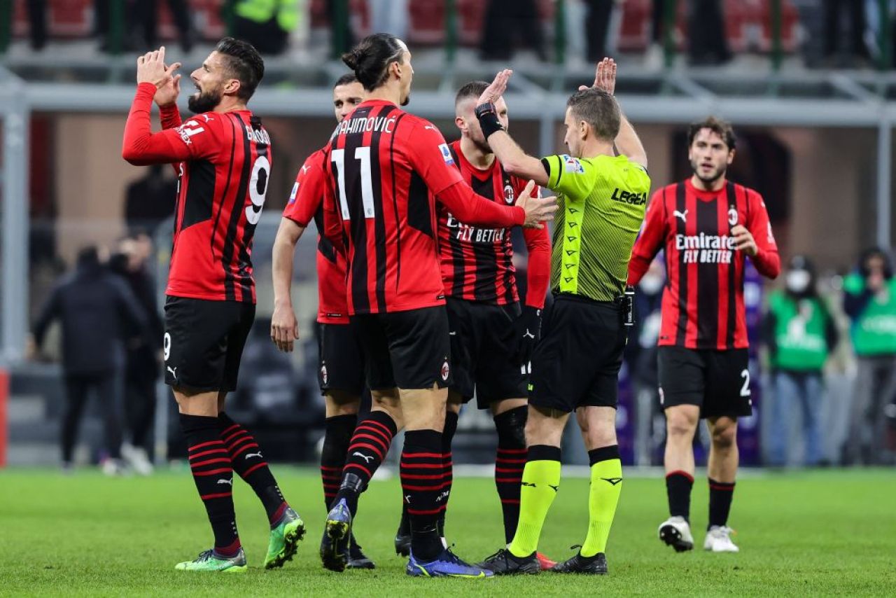 Eroare gravă în meciul lui Milan! Arbitrul va primi o suspendare drastică_12