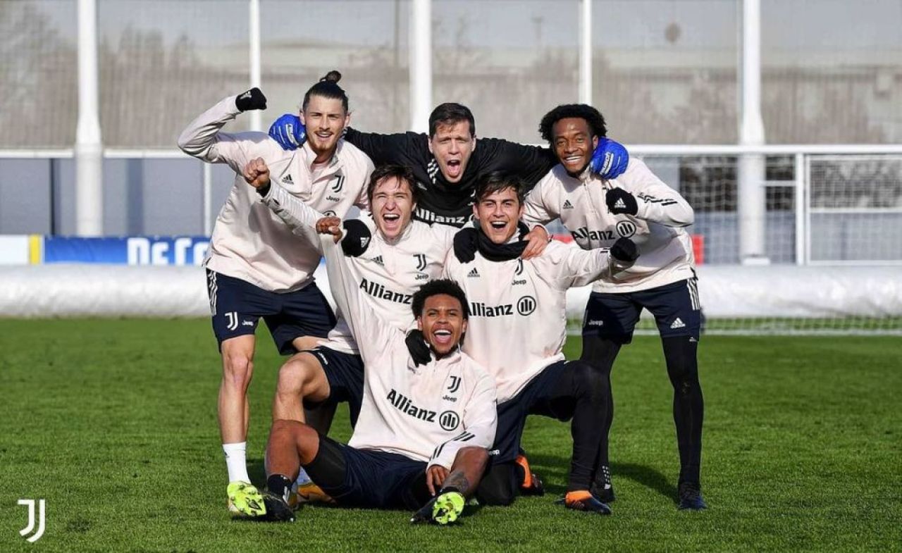 Momentul în care marele Cristiano Ronaldo a cerut o poză cu Radu Drăgușin: