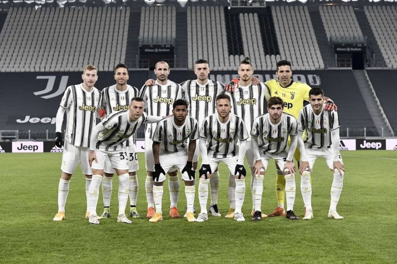 Momentul în care marele Cristiano Ronaldo a cerut o poză cu Radu Drăgușin: