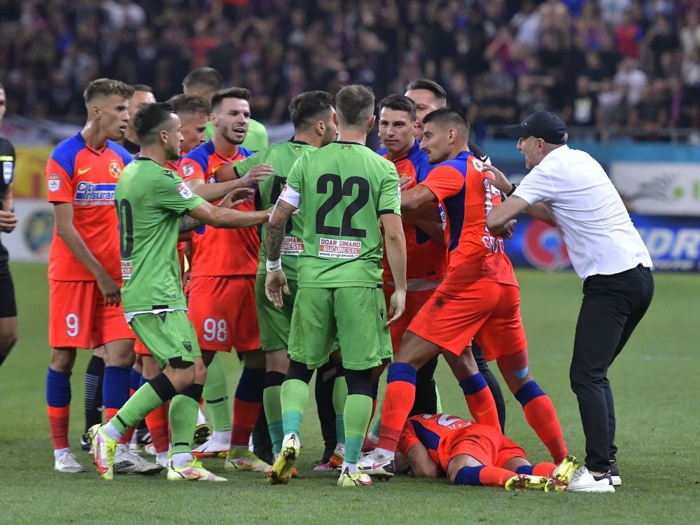 Mihai Stoica, atac la Edward Iordănescu pentru mandatul la FCSB: „Nu jucam nimic! Abia ajungeam la poartă!”_5