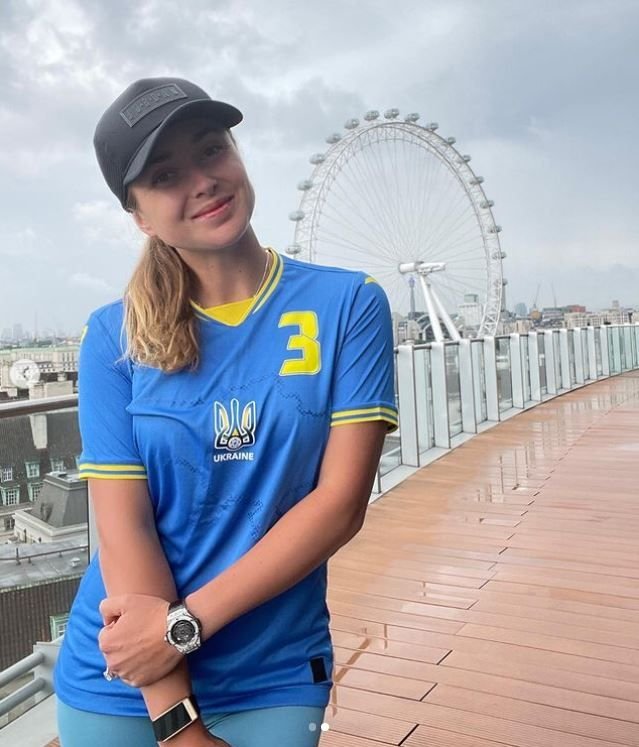 Halucinant: aproape să o bată pe Svitolina, dar i s-a făcut rău. Medicii au scos-o de pe teren în fotoliu rulant_3