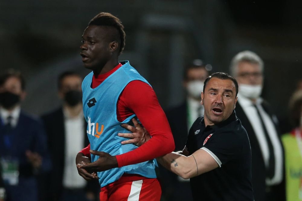 Super Mario Balotelli poate reveni în fotbalul mare! Atacantul este atras de bogații din Premier League _6