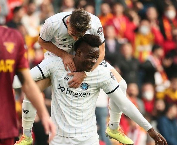 Super Mario Balotelli poate reveni în fotbalul mare! Atacantul este atras de bogații din Premier League _7