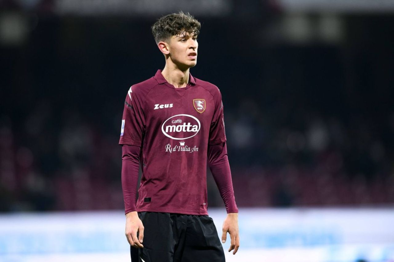 Încă un rateu la FRF! Românul titular la 19 ani în Serie A va fi convocat la o altă echipă națională_12