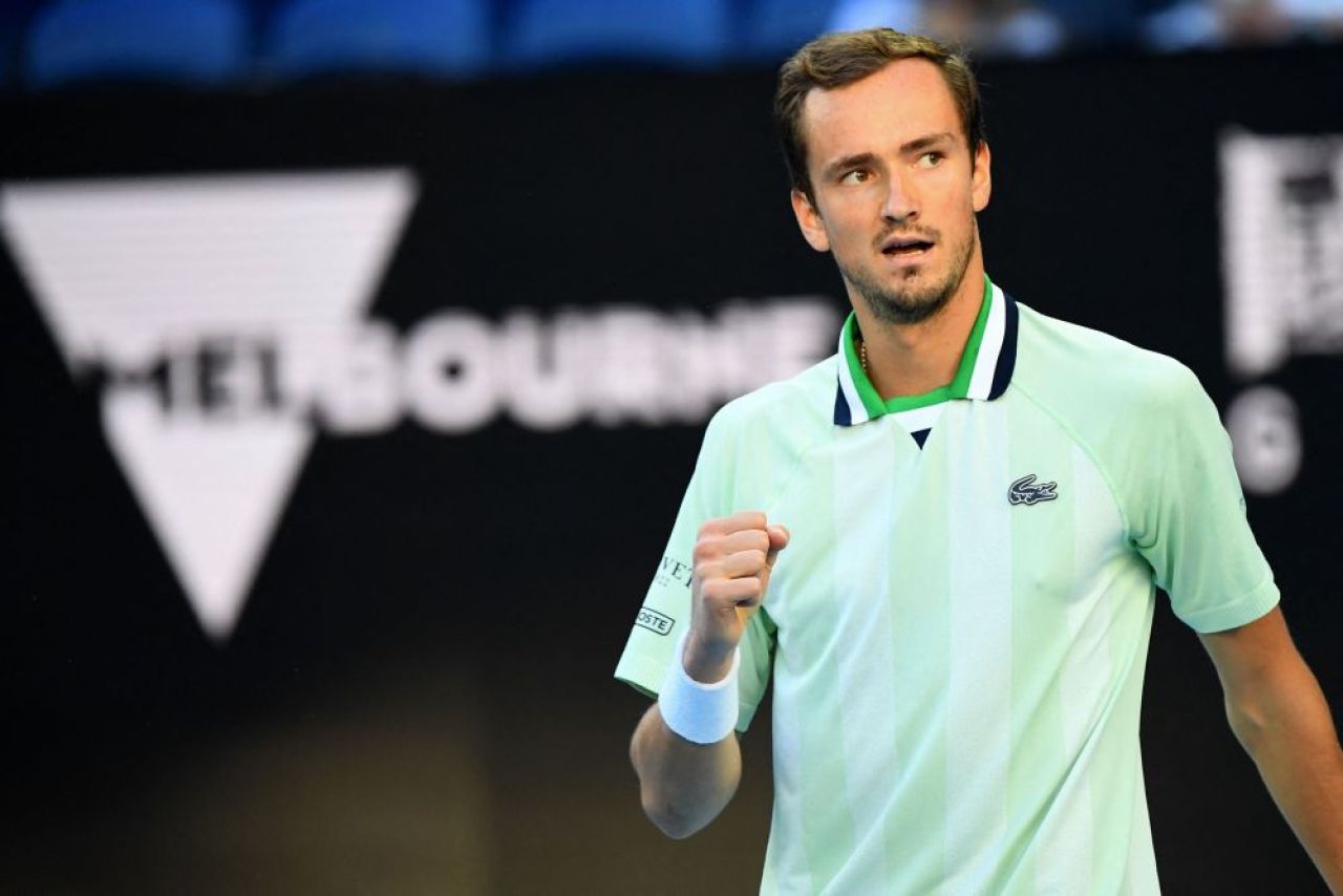 31 de ași mai târziu: „Ce vei mânca la cină?” Kyrgios: „Nu știu, omule, probabil serva lui Medvedev, direct pe gât în jos”_13