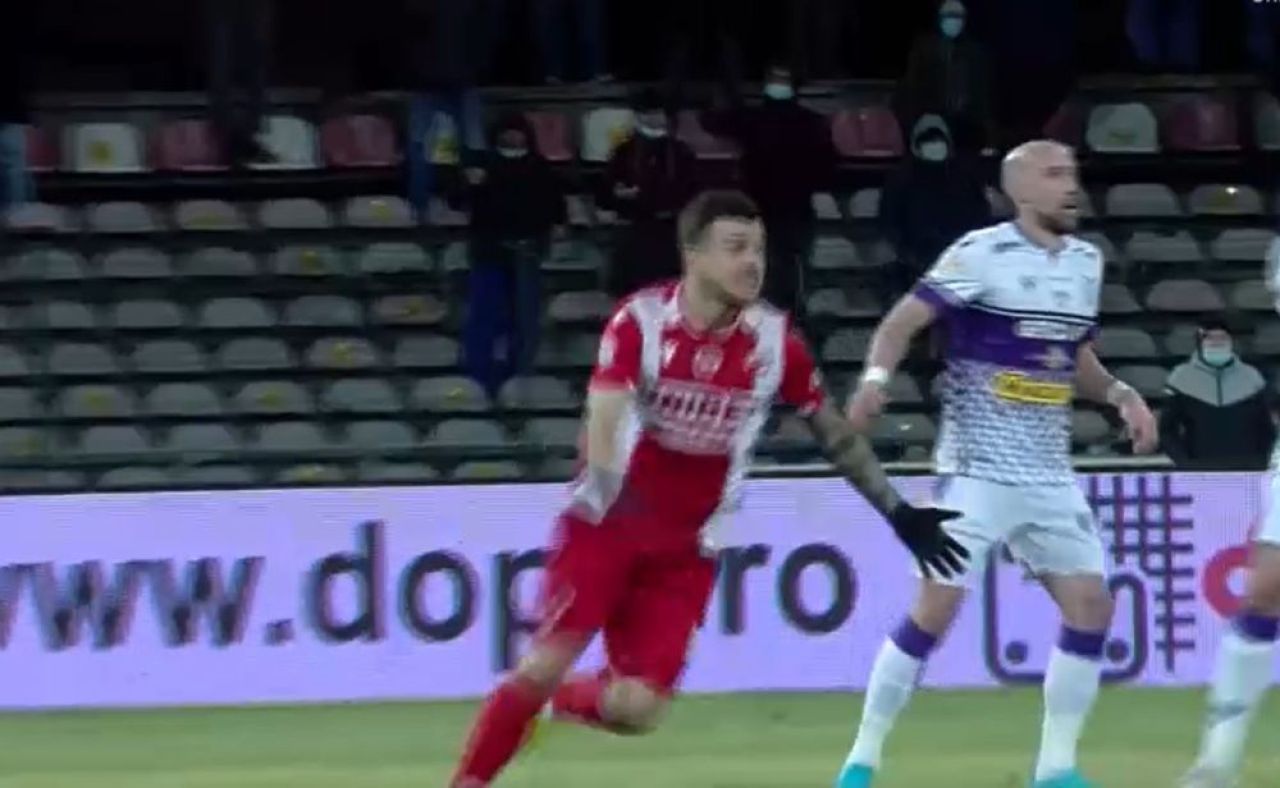 Bîrsan i-a anulat un gol lui Dinamo, iar lui Matei nu i-a venit să creadă! Mijlocașul s-a așezat în genunchi_2