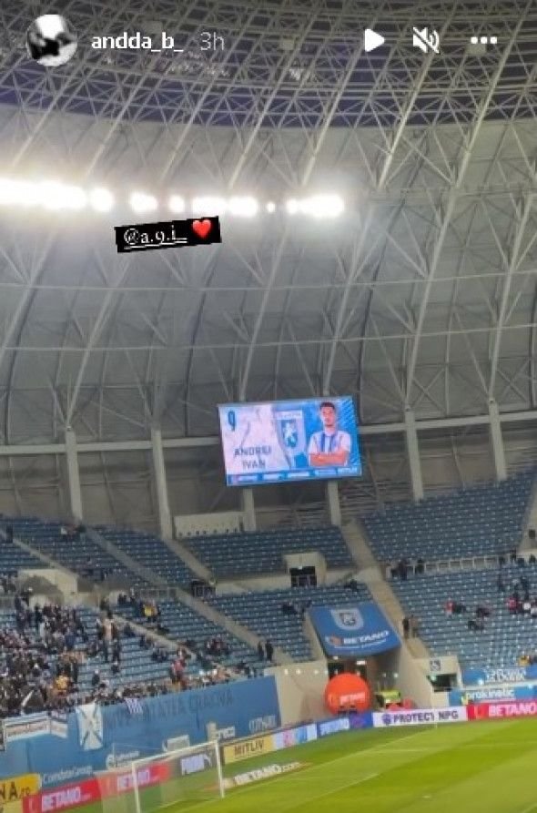 Talismanul norocos al lui Andrei Ivan! Cine este focoasa brunetă care l-a susținut din tribună la meciul cu Rapid _19