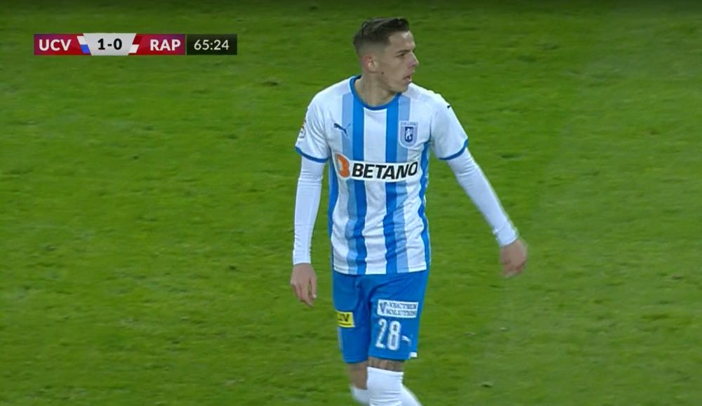 Situație inedită la meciul dintre Universitatea Craiova și Rapid! Cîmpanu a intrat pe teren cu echipament cu numere diferite_8